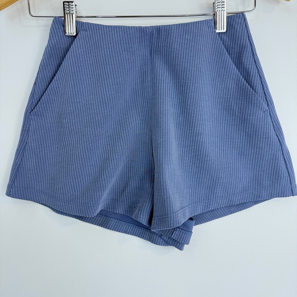 Lululemon Ribbed Softstreme High-Rise Short‎ 2 Women Size 2 Oasis Blue W7CPNS